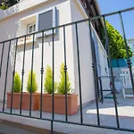 Apartman Renove Avec Terrasse, Climatisation Et Wifi Gratuit - Fr-1-196-166 *