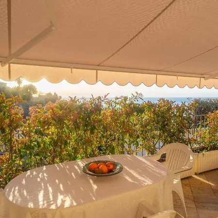 Renove Avec Terrasse, Climatisation Et Wifi Gratuit - Fr-1-196-166 *