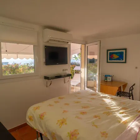 Renove Avec Terrasse, Climatisation Et Wifi Gratuit - Fr-1-196-166 Apartment