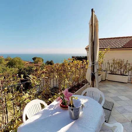 Appartement Menton, 1 Pièce, 2 Personnes - Fr-1-196-166